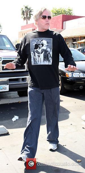 Gary Busey before entering Bay Cities Beauty Store in Cross Creek, Malibu Malibu, California - 31.03.08