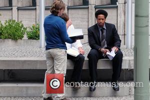 Gary Dourdan reading his script at the set of the movie Fire in Charlottenburg Berlin, Germany - 30.08.08