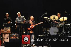 Donald Fagen & Fab Moretti To Headline 2012 Dylan Fest