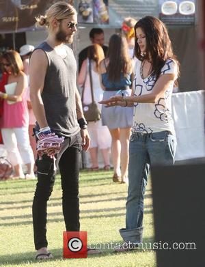 Jared Leto walks and talks with a female companion Coachella Music Festival 2009 - Day 3 Indio, California - 19.04.09