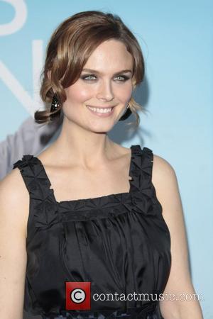 Emily Deschanel Los Angeles Premiere of 'Yes Man' held at the Mann Village Theatre - Arrivals Los Angeles, California -...