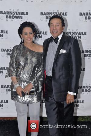 Smokey Robinson and Guest The Barnstable Brown Gala at the 136th Kentucky Derby Louisville, Kentucky - 30.04.10