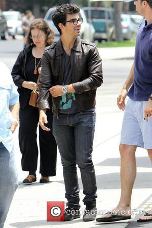 Joe Jonas and his family leave Patys Restaurant in Toluca Lake Los Angeles, California - 08.07.10