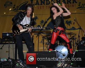 Joe Perry and Juliette Lewis