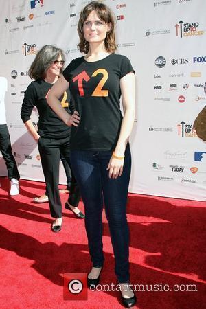 Emily Deschanel Stand Up To Cancer held at Sony Pictures Studios - Arrivals Los Angeles, California - 10.09.10