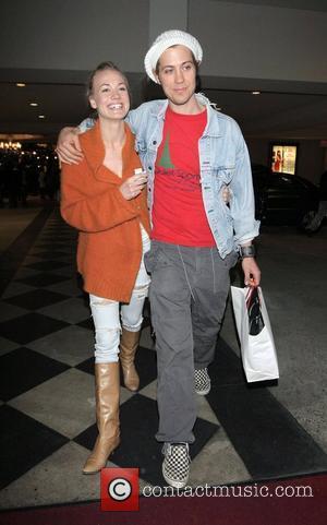 Yvonne Strahovski and her boyfriend do some last minute Christmas shopping together in Hollywood Los Angeles, California - 19.12.09