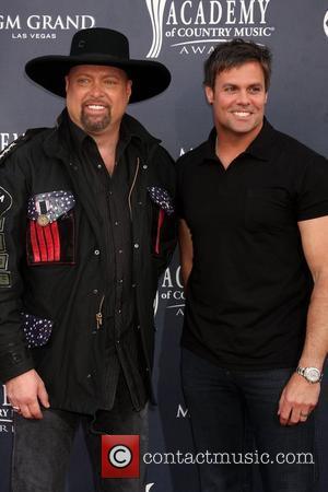 RIP Troy Gentry: Montgomery Gentry Star In Fatal Helicopter Crash