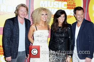 Little Big Town  2011 CMT Music Awards at The Bridgestone Arena  Nashville, Tennessee - 08.06.11