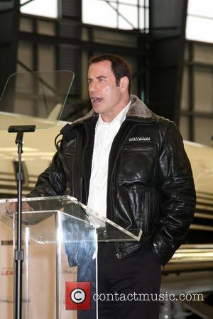 John Travolta, Burbank Airport