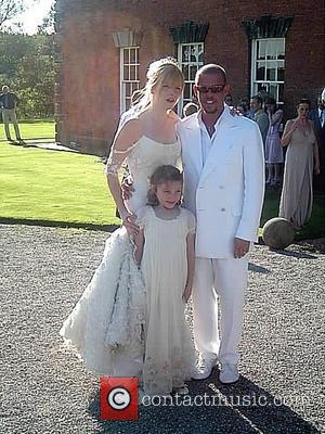 Alexander Mcqueen Fashion House Officials Deny Landing Royal Wedding Gown Design