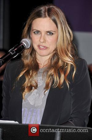 Alicia Silverstone Pleads With President Putin To Provide Vegan Meals To Prisoners
