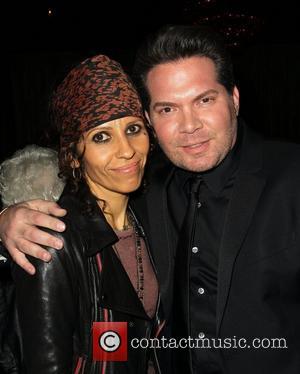 Linda Perry Engaged To Sara Gilbert