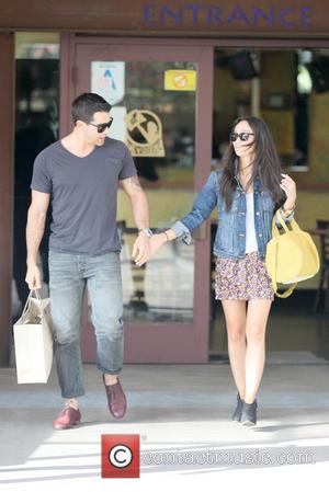 Jesse Metcalfe, Cara Santana