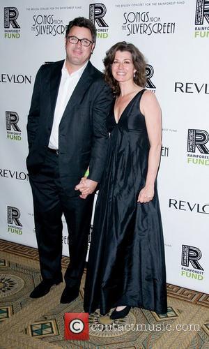 Vince Gill And Wife Amy Grant Headline Concert For Stroke Victim