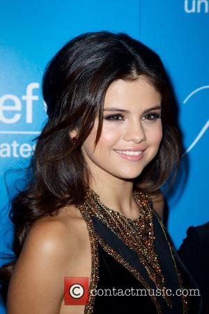Selena Gomez, UNICEF Snowflake Ball