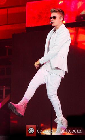 Justin Bieber Supports Chris Brown But Will Not Attend Grammys