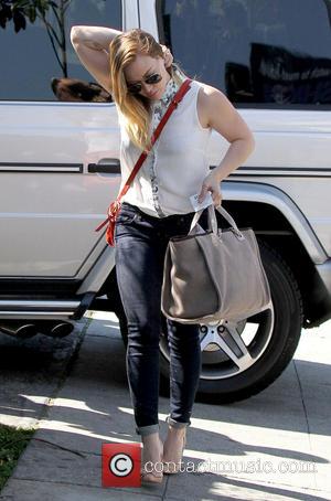 Hilary Duff - Hilary Duff takes her young son shopping in West Hollywood - Los Angeles, California, United States -...