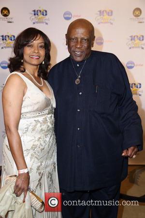 Louis Gossett Jr - 23rd Annual Night Of 100 Stars Black Tie Dinner Viewing Gala at the Beverly Hills Hotel...