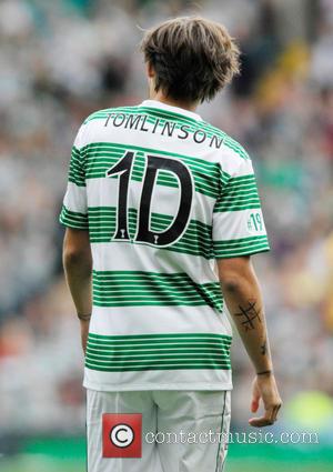 Louis Tomlinson - Stiliyan Petrov #19 Legends charity football match