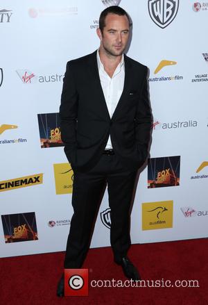 Sullivan Stapleton