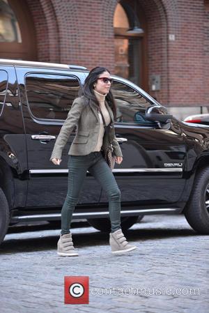 Bethanny Frankel and Bryn Hoppy - Bethenny Frankel on the school run to pick up her daughter Bryn - New...