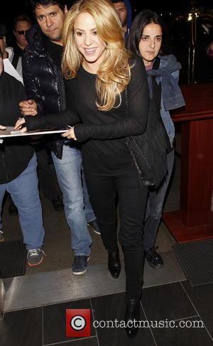 Shakira - Celebrities at LAX
