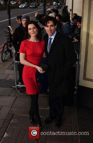 Stephen Mangan