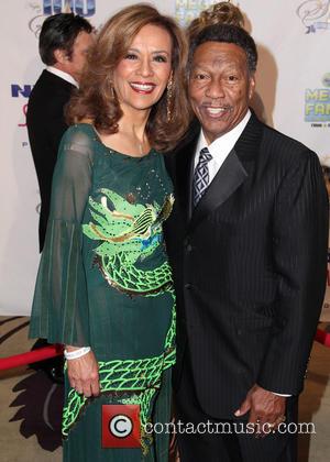 Marilyn McCoo - Norby Walters' 24nd Annual Night Of 100 Stars Oscar Viewing Gala held at Beverly Hills Hotel -...
