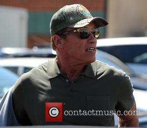 Arnold Schwarzenegger - Arnold Schwarzenegger goes out to lunch at Caffe Roma in Beverly Hills - Los Angeles, California, United...