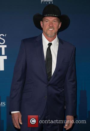 Trace Adkins - Moms Night Out Premiere at TCL Chinese Theater - Red Carpet - Los Angeles, California, United States...