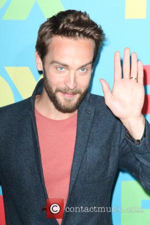 Tom Mison - FOX Upfronts at The Beacon Theater - Arrivals - New York City, New York, United States -...