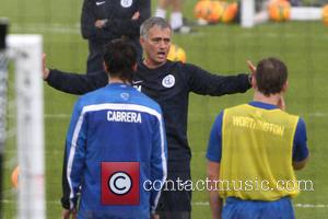 Jose Mourinho, Sam Worthington and Santiago Cabrera - José Mourinho trains the International team with Gordon Ramsey - London, United...