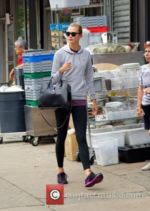 Karlie Kloss - Karlie Kloss spotted going to the Gym in New York City - New York City, New York,...