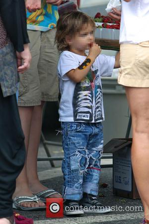 Arthur Bleick - Selma Blair and her son Arthur at the Studio City Farmers Market in Los Angeles - Studio...