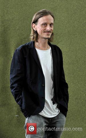 Mackenzie Crook - Actor and comedian Mackenzie Crook attends the Edinburgh International Book Festival - Edinburgh, United Kingdom - Saturday...