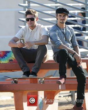 Shiloh Fernandez, Zac Efron