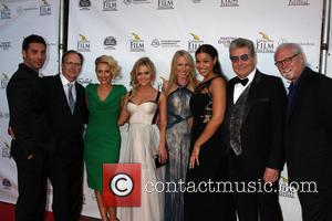 Cassi Thomson, Nicky Whelan, Jordin Sparks, Lance Bass