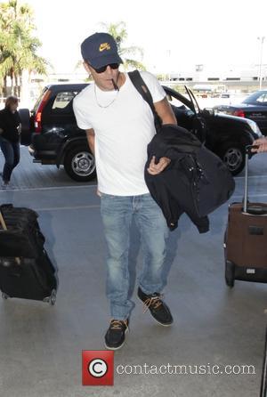 Stephen Dorff - Stephen Dorff departs Los Angeles International Airport (LAX) - Los Angeles, California, United States - Monday 17th...