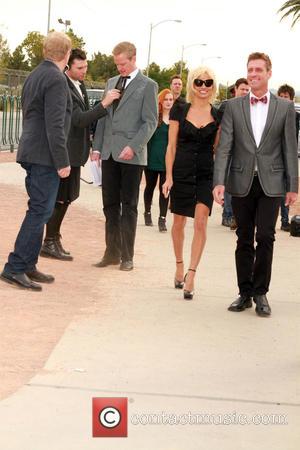 Pamela Anderson - Pamela Anderson and Chrissie Hynde give away Peta Leader at his gay wedding under the Las Vegas...