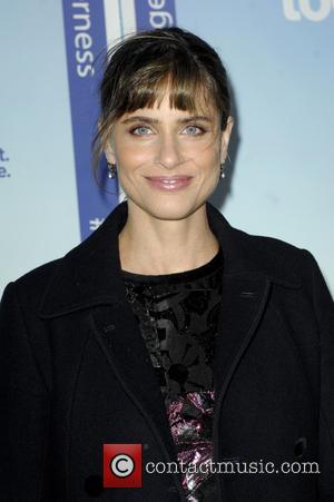 Amanda Peet