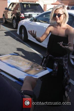 Julianne Hough - Celebrities and their dance partners arrive for 'Dancing With the Stars' rehearsals - Los Angeles, California, United...