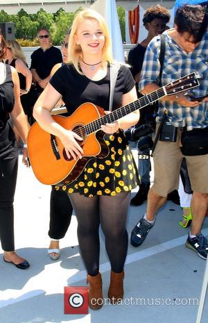 Darla Fox - bBooth launches American Idol auditions at Culver City Mall in Los Angeles - Los Angeles, California, United...