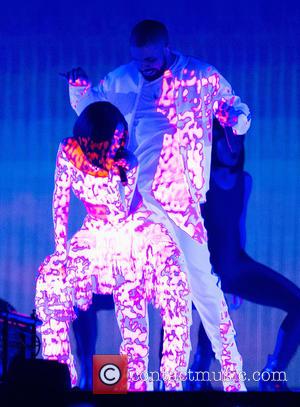 Drake Makes Another Public Declaration Of Love For Rihanna After She Joins Him Onstage