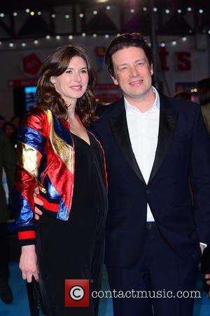 Jamie Oliver Defends Decision To Let Eldest Daughters Watch Son's Birth 