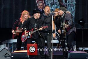 Bruce Springsteen, Steven Van Zandt, Max Weinberg, Nils Lofgren, Patti Scialfa and Soozie Tyrell