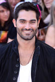 Step Aside Ryan Gosling! Tyler Hoechlin Could Be In Line For Batman Role