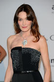 Carla Bruni To Coach French Soccer Team For Ford