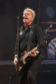 Dr. Dexter Holland: The Offspring Frontman Lands Ph.D. Following HIV Research