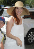 Debra Messing Becomes Allergy Spokeswoman