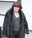 Susan Boyle Worries Fans After Shouting For Help At Airport 